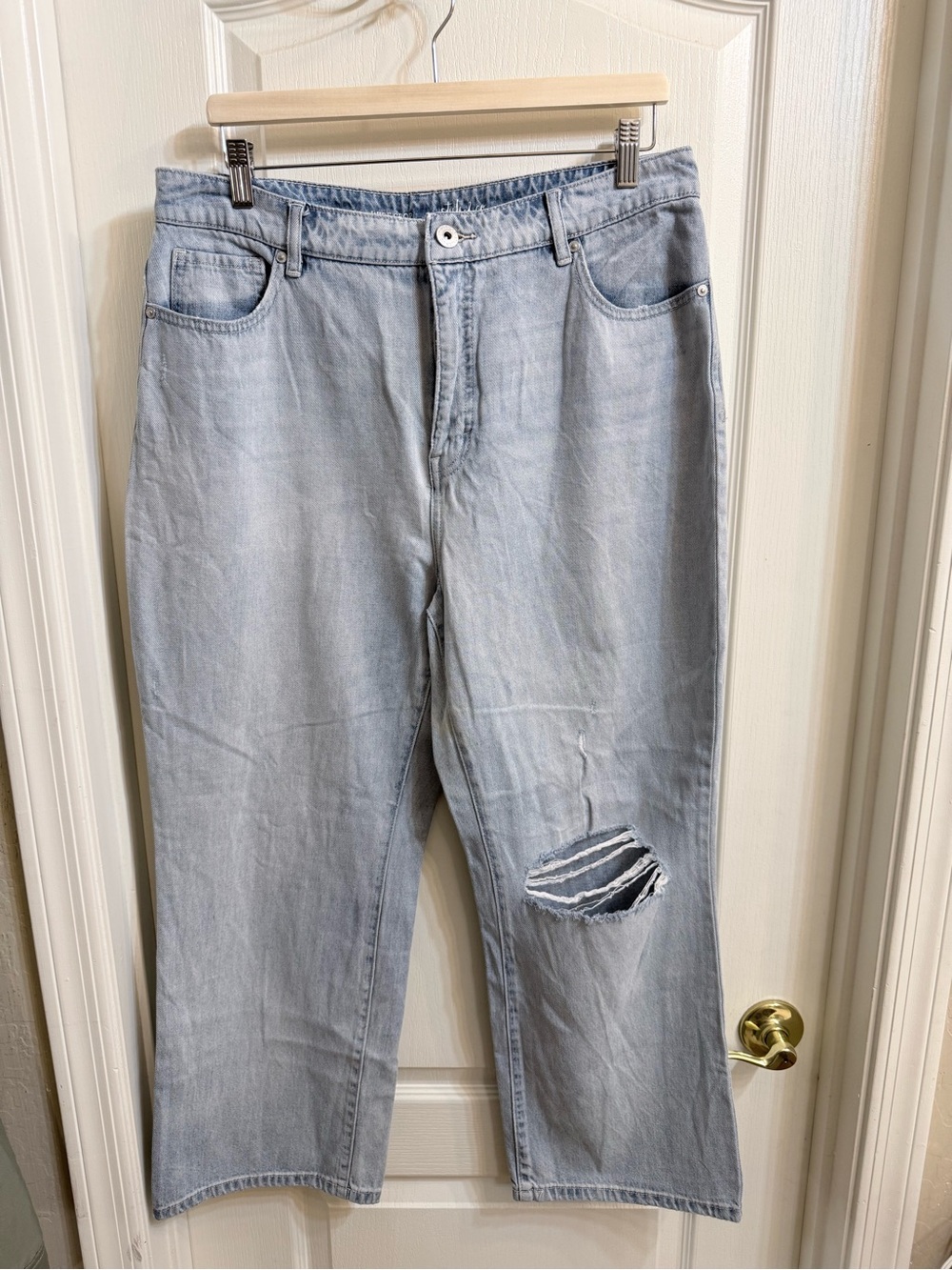 Style & Co Wide Crop Jeans Light Wash Distressed High Rise Size 14